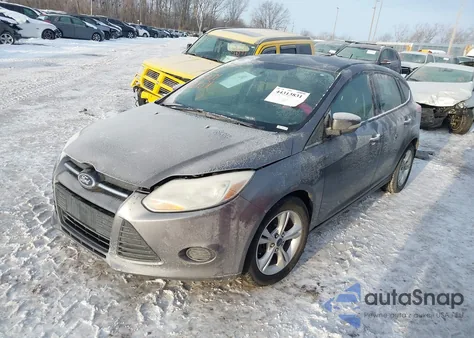 2014 Ford Focus Se z USA, uszkodzony, nr VIN 1FADP3K26EL452561